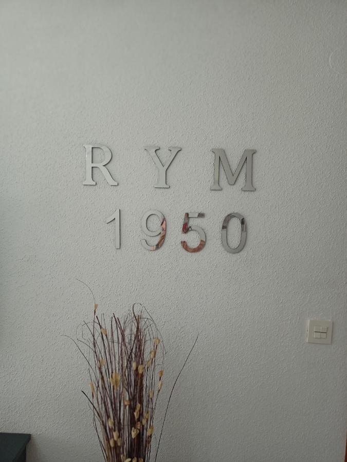 R Y M 1950 Apartamento Aviles Exterior photo